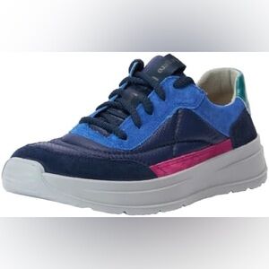 New in box tempesta Legero womens SprinterSneaker 7 US